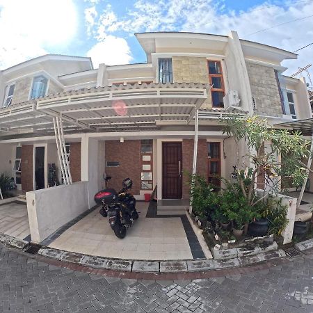 Ndalem Ngadimulyo Homestay Jogja Family Only Ngabean Εξωτερικό φωτογραφία