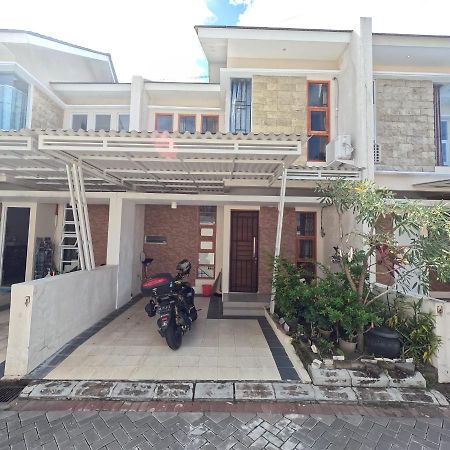 Ndalem Ngadimulyo Homestay Jogja Family Only Ngabean Εξωτερικό φωτογραφία
